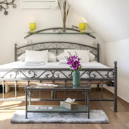 Apartament And Erede *